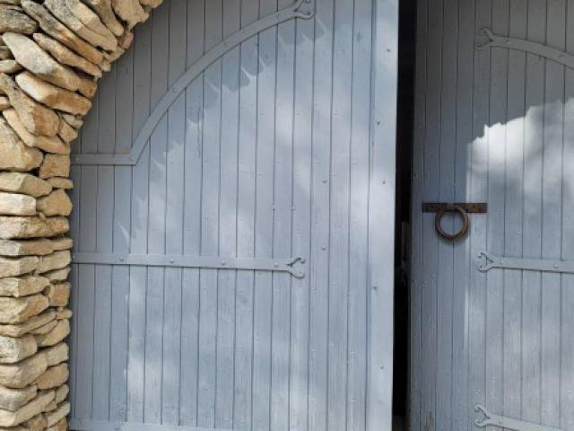 Rénovation contemporaine d’une longère avec véranda dans le Lubéron