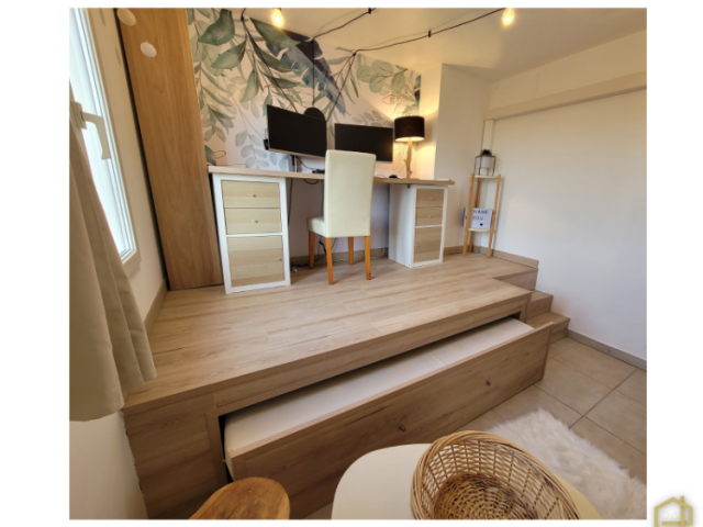 Chambre d’Amis Transformée en Bureau pour Télétravail près d’Aix-en-Provence