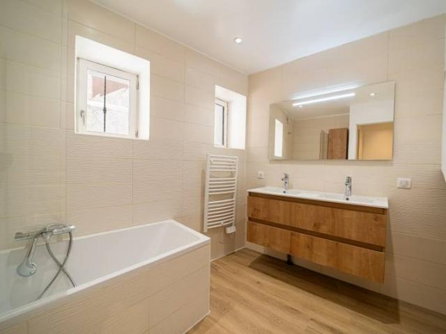 Rénovation et décoration complète d’une maison de village à Puyloubier (13114)