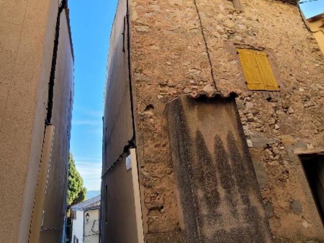 Rénovation et décoration complète d’une maison de village à Puyloubier (13114)