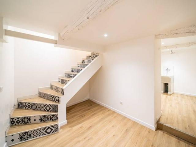 Rénovation et décoration complète d’une maison de village à Puyloubier (13114)