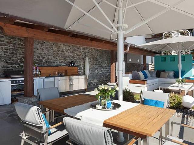 Pool House avec Cuisine d’Été – Aménagement Haut de Gamme dans les Bouches-du-Rhône